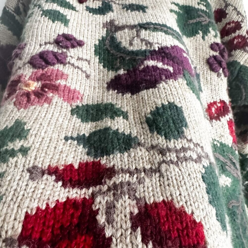 Vintage Laura Ashley Pure New wool Floral Pullover S/M/L LIKE NEW - Picture 8 of 9